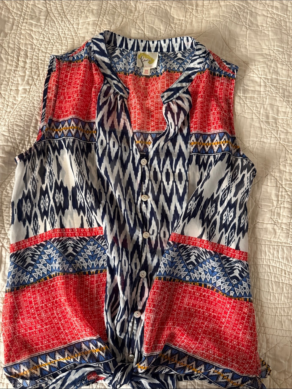Sleeveless Button-Down Ikat Print Top in Red & Navy — Unbranded